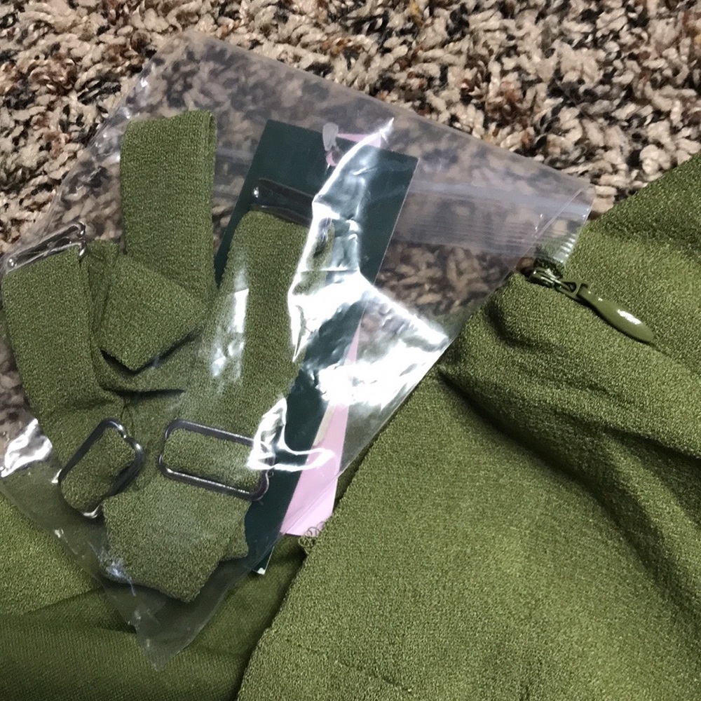 🐠Olive Green Strapless Jumpsuit - Picture 6 of 7